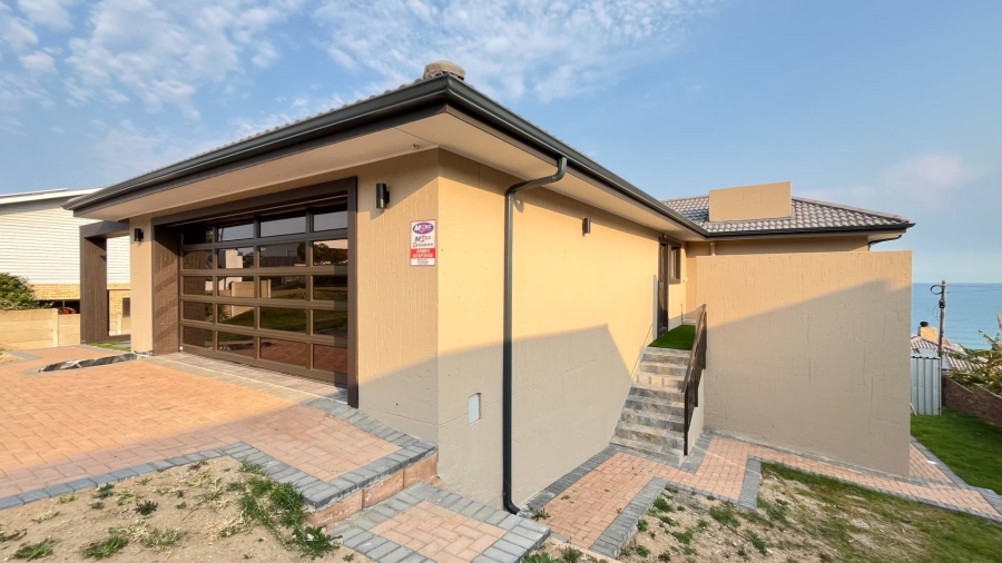 4 Bedroom Property for Sale in Dana Bay Western Cape